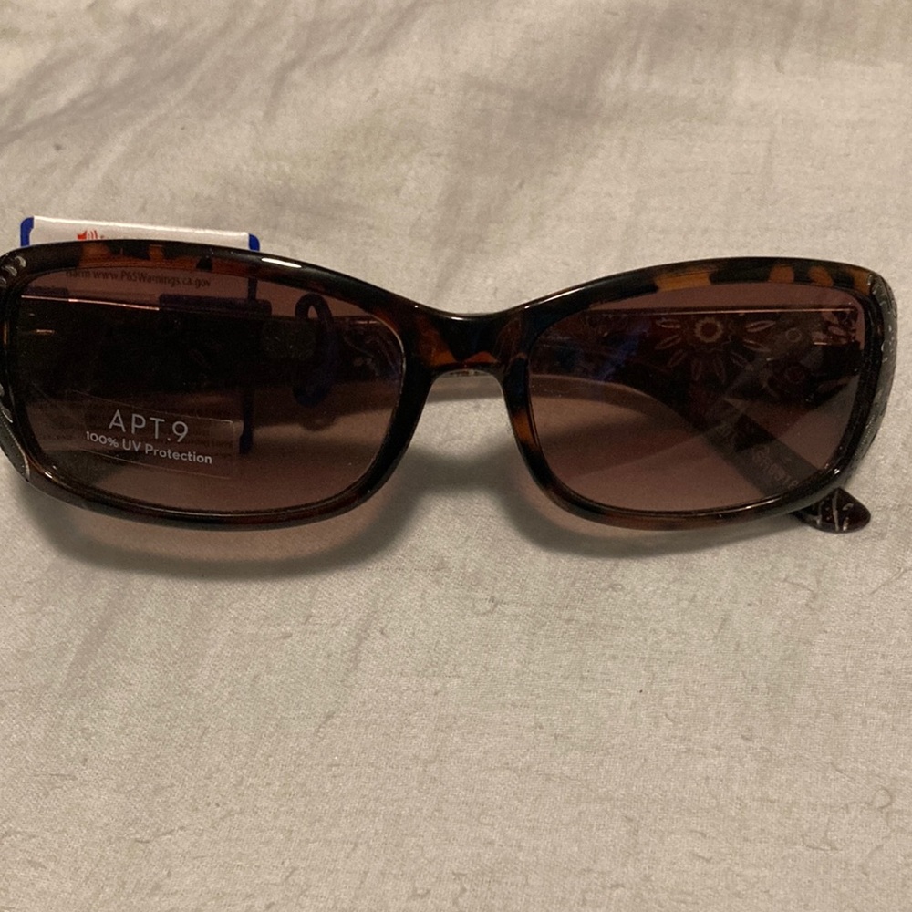 New apt 9 women’s sunglasses